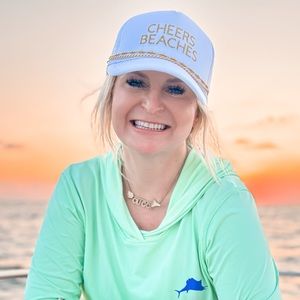 White Cheers Beaches Hat